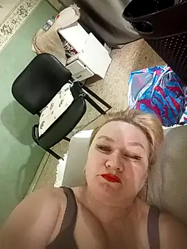 HelenaGlossX online show from 01/20/25, 01:53