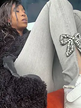 Dime-   online show from 12/03/25, 01:32