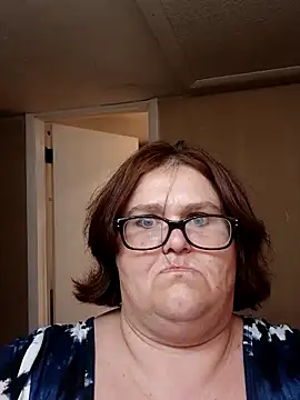 Snapshot of mcv131985 chatting on 10/01/25, 03:22 mcv131985 online show from 10/01/25, 03:22