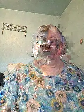 Snapshot of mcv131985 chatting on 03/07/25, 10:43 mcv131985 online show from 03/07/25, 10:43