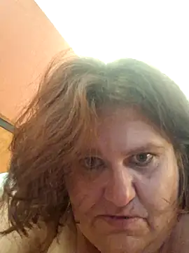 Snapshot of mcv131985 chatting on 10/01/25, 06:56 mcv131985 online show from 10/01/25, 06:56