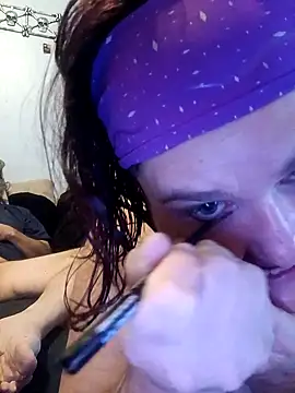 Snapshot of mcv131985 chatting on 11/02/25, 07:13 mcv131985 online show from 11/02/25, 07:13