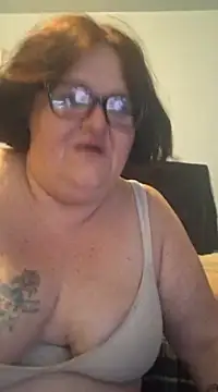 Snapshot of mcv131985 chatting on 03/08/25, 05:17 mcv131985 online show from 03/08/25, 05:17