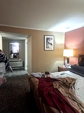 Snapshot of mcv131985 chatting on 10/04/25, 02:40 mcv131985 online show from 10/04/25, 02:40