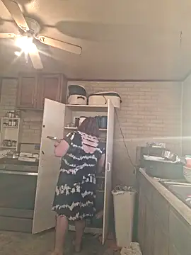 Snapshot of mcv131985 chatting on 02/02/26, 11:48 mcv131985 online show from 02/02/26, 11:48