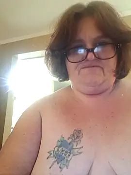 Snapshot of mcv131985 chatting on 10/02/25, 08:07 mcv131985 online show from 10/02/25, 08:07