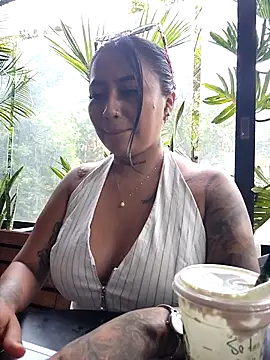 luisa16xxx online show from 04/18/26, 09:04