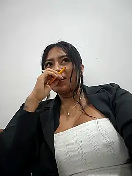 luisa16xxx online show from 03/28/26, 10:55