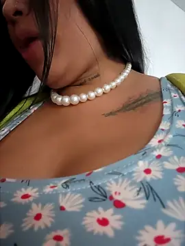 luisa16xxx online show from 04/15/26, 08:31