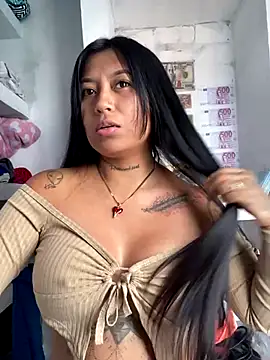 Snapshot of luisa16xxx chatting on 10/12/25, 07:15 luisa16xxx online show from 10/12/25, 07:15