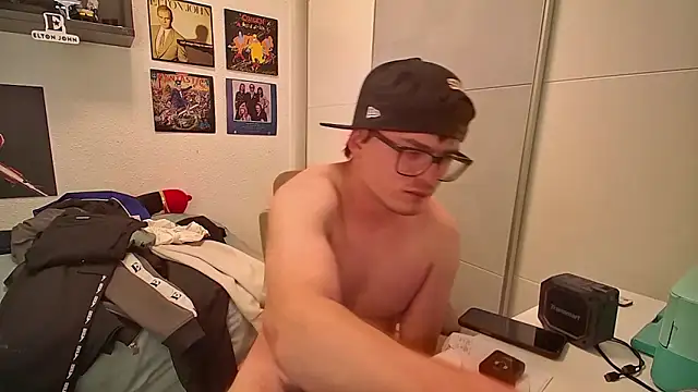 Marioo4k online show from 04/15/26, 04:00