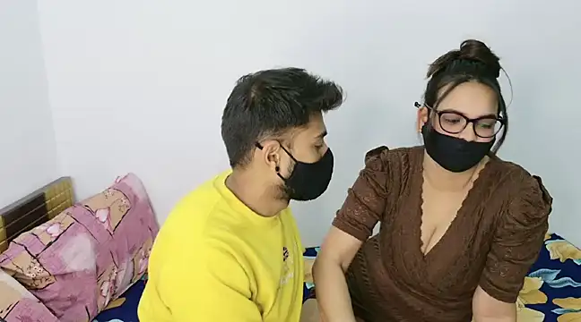 Snapshot of RupaliDixit chatting on 01/03/25, 06:03 RupaliDixit online show from 01/03/25, 06:03