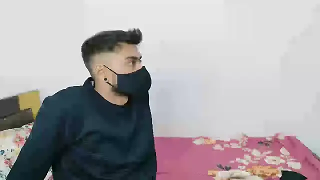 Snapshot of RupaliDixit chatting on 12/14/24, 05:25 RupaliDixit online show from 12/14/24, 05:25