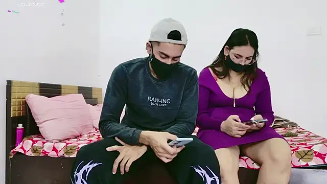 Snapshot of RupaliDixit chatting on 10/17/25, 05:59 RupaliDixit online show from 10/17/25, 05:59