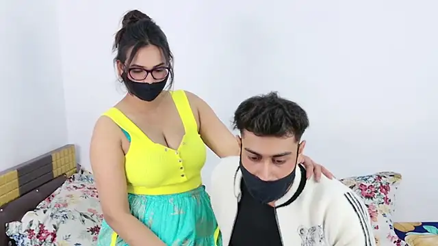 Snapshot of RupaliDixit chatting on 01/19/25, 05:18 RupaliDixit online show from 01/19/25, 05:18