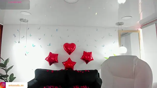  Antonnela  online show from 02/14/26, 02:06