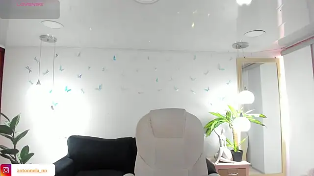  Antonnela  online show from 02/25/26, 01:44