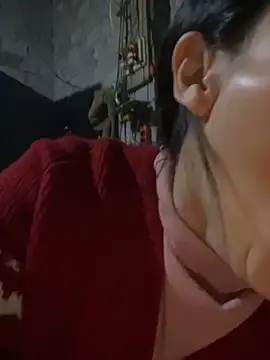 Snapshot of Laura8910 chatting on 02/26/25, 12:16 Laura8910 online show from 02/26/25, 12:16