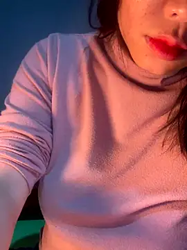 Snapshot of Laura8910 chatting on 12/05/24, 12:03 Laura8910 online show from 12/05/24, 12:03