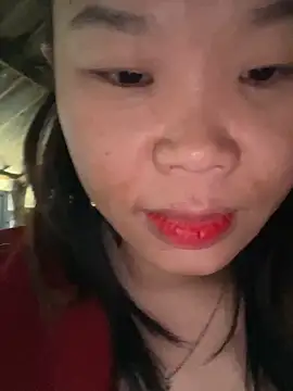 Snapshot of Laura8910 chatting on 12/15/24, 07:24 Laura8910 online show from 12/15/24, 07:24