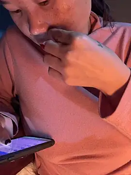 Snapshot of Laura8910 chatting on 12/06/24, 06:53 Laura8910 online show from 12/06/24, 06:53