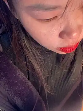 Snapshot of Laura8910 chatting on 01/20/25, 11:24 Laura8910 online show from 01/20/25, 11:24