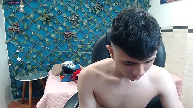 Waturox online show from 11/14/25, 03:26