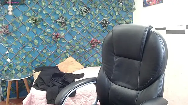 Waturox online show from 11/07/25, 06:56