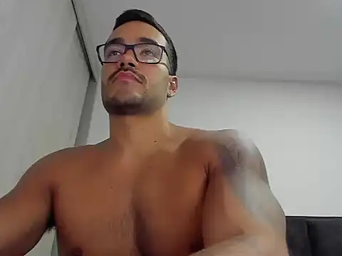 Snapshot of Alexander_Martines chatting on 07/07/26, 11:41 Alexander Martines online show from 07/07/26, 11:41