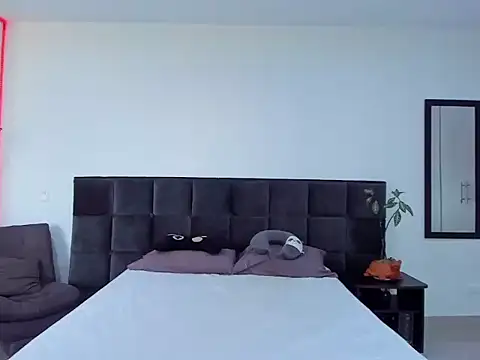 Alexander Martines online show from 10/17/25, 09:05