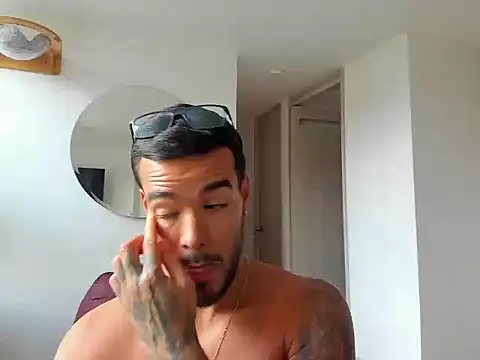 Snapshot of Alexander_Martines chatting on 07/15/26, 10:39 Alexander Martines online show from 07/15/26, 10:39