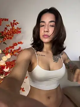 VictoriaHiill online show from 06/21/26, 04:57