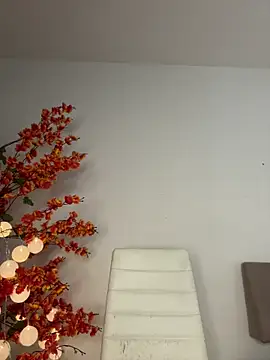 VictoriaHiill online show from 06/24/26, 03:21