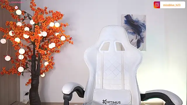 VictoriaHiill online show from 09/26/25, 08:27