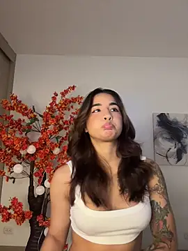 VictoriaHiill online show from 02/22/26, 06:42