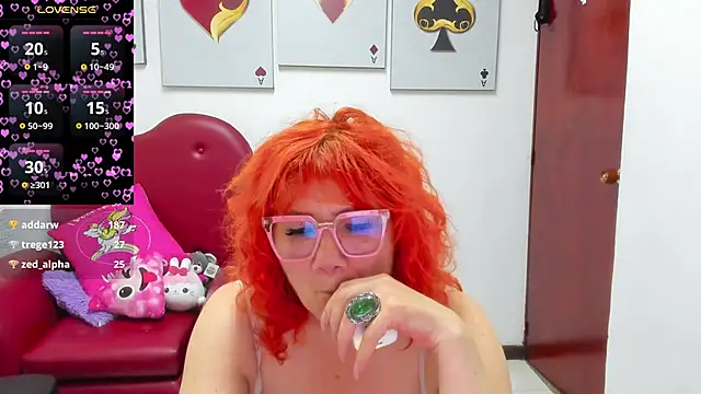 Snapshot of Salomeediaz_ chatting on 04/19/26, 06:10 Salomeediaz online show from 04/19/26, 06:10