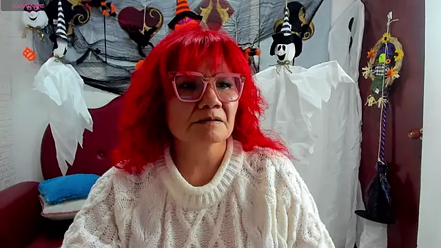 Snapshot of Salomeediaz_ chatting on 10/20/25, 09:04 Salomeediaz online show from 10/20/25, 09:04