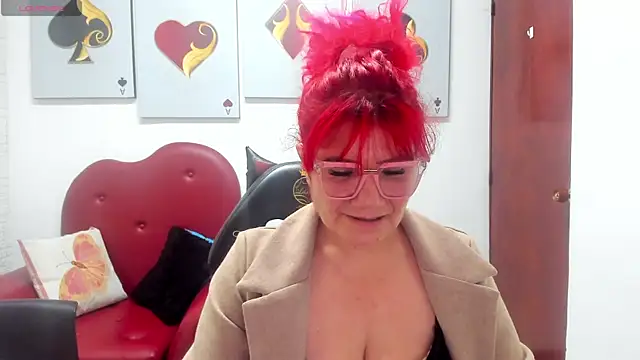 Snapshot of Salomeediaz_ chatting on 11/28/25, 09:04 Salomeediaz online show from 11/28/25, 09:04