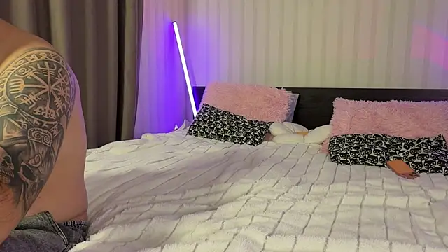 KesandAlex online show from 11/06/25, 04:33