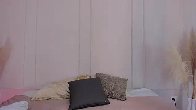 Mariapettit online show from 04/18/26, 11:56