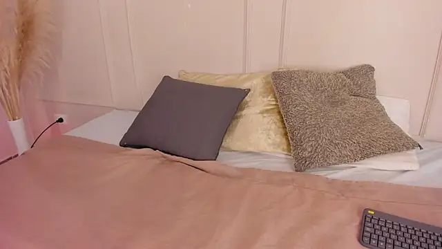 Mariapettit online show from 04/11/26, 01:37