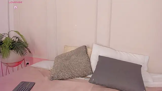 Mariapettit online show from 03/26/26, 12:47