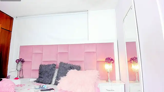 DaphneLloyd online show from 01/11/25, 01:48