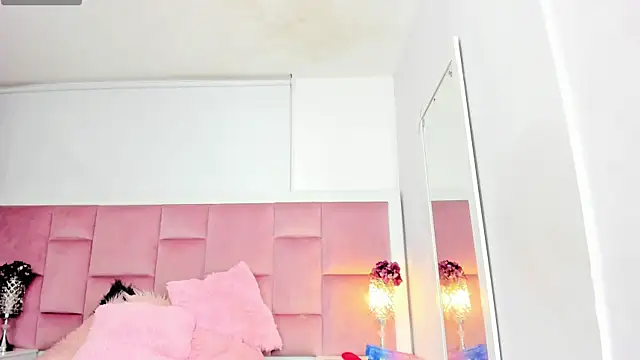 DaphneLloyd online show from 01/21/25, 02:33