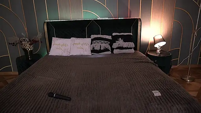 PamelaXX  online show from 11/24/25, 09:04