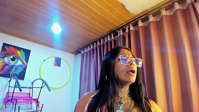 Snapshot of nicole_volkov chatting on 01/16/25, 11:27 nicole volkov online show from 01/16/25, 11:27