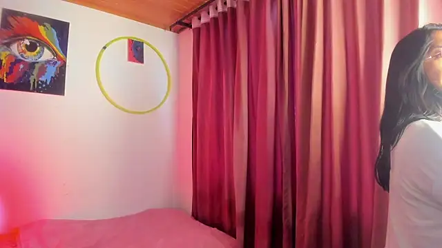 Snapshot of nicole_volkov chatting on 02/05/25, 10:55 nicole volkov online show from 02/05/25, 10:55