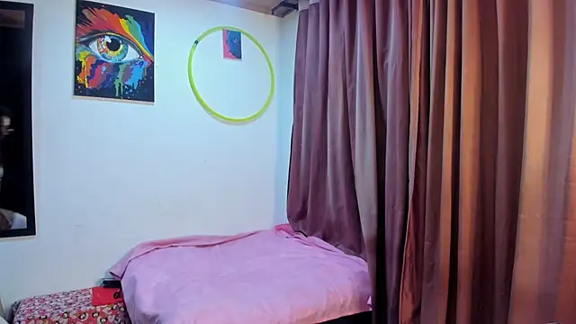 Snapshot of nicole_volkov chatting on 01/28/25, 12:26 nicole volkov online show from 01/28/25, 12:26