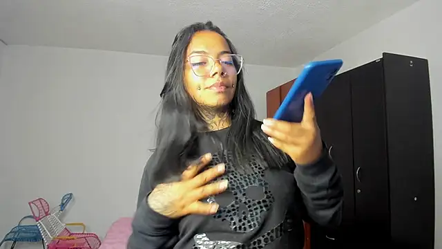 Snapshot of nicole_volkov chatting on 02/18/25, 01:32 nicole volkov online show from 02/18/25, 01:32