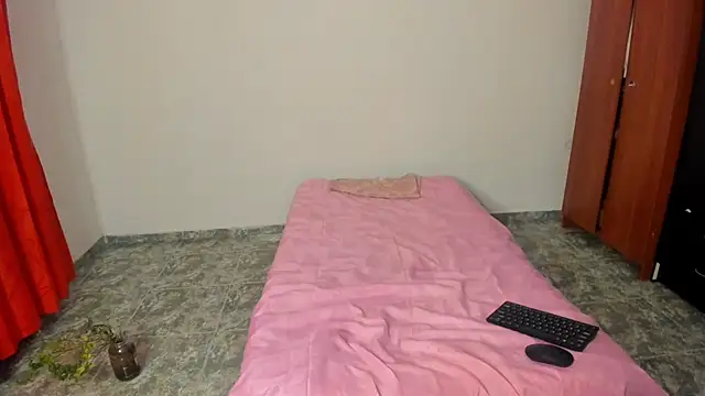 Snapshot of nicole_volkov chatting on 03/13/25, 03:44 nicole volkov online show from 03/13/25, 03:44